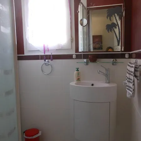 Appt 2 Pieces 28m2 + Loggia 7m2 Ref 4005
